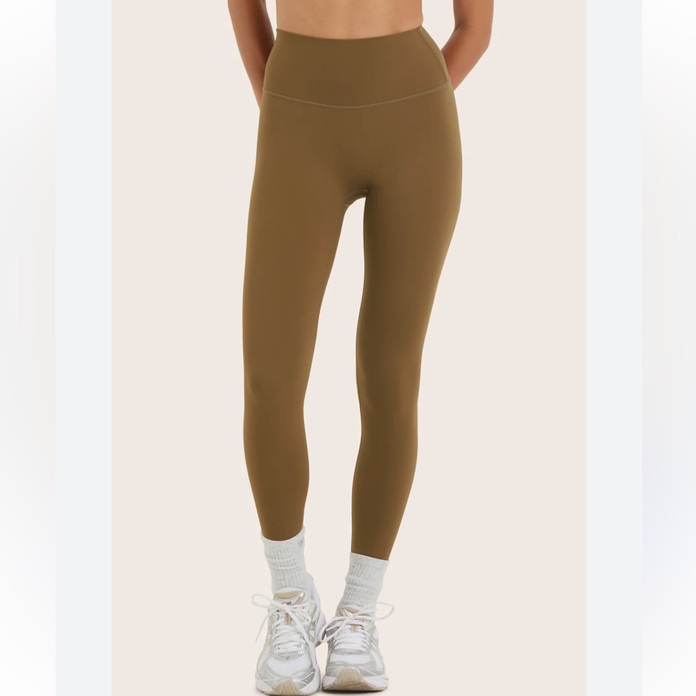 SET Active Brown Leggings